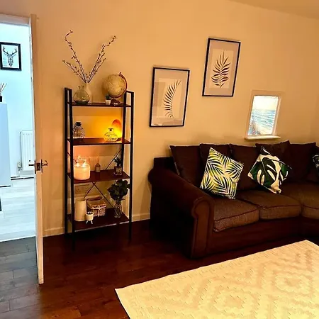 A Stones Throw From The Beach! Holiday home