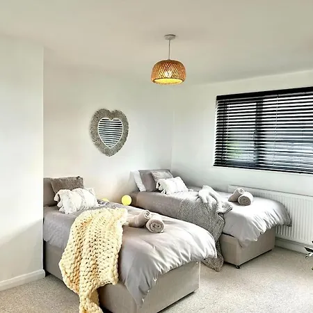 度假居 A Stones Throw From The Beach! *