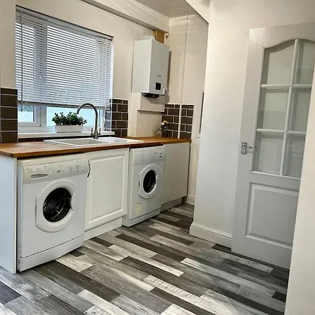 A Stones Throw From The Beach! Ferienhaus