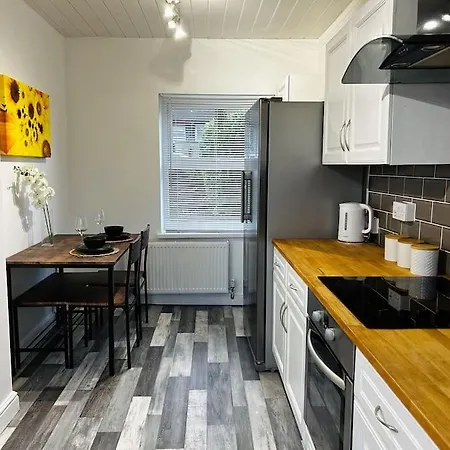 A Stones Throw From The Beach! * Vickerstown