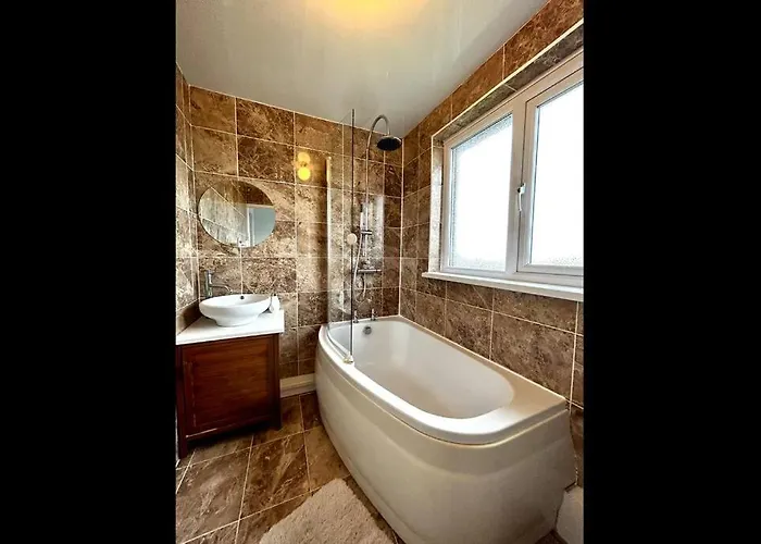 A Stones Throw From The Beach! Σπίτι διακοπών