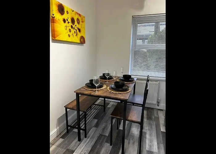 A Stones Throw From The Beach! * Vickerstown