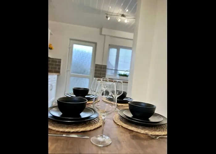 בית נופש A Stones Throw From The Beach! Vickerstown