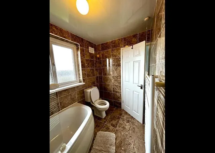 בית נופש A Stones Throw From The Beach! *